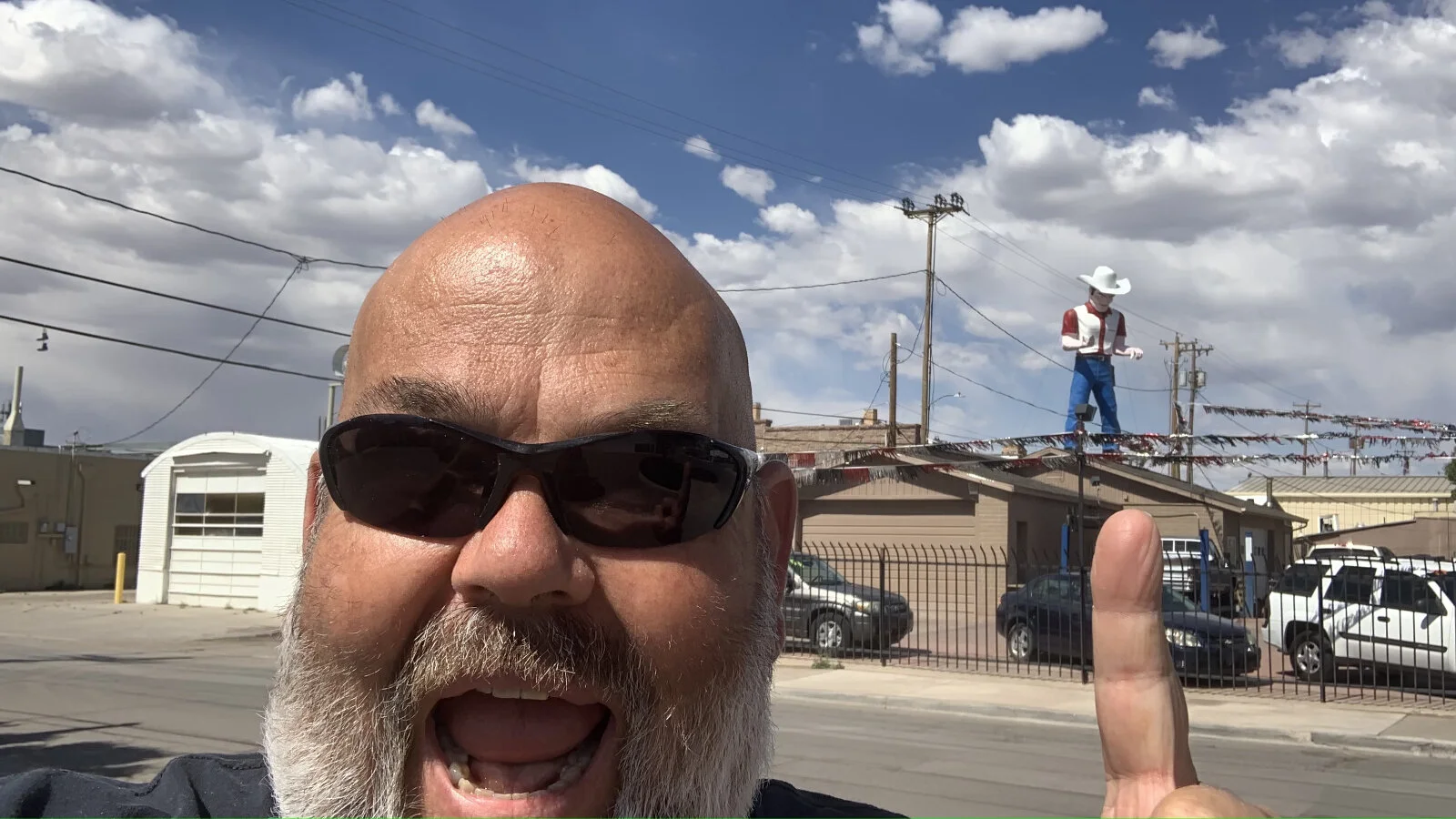 What's there to do on Route 66 between Arizona and New Mexico?